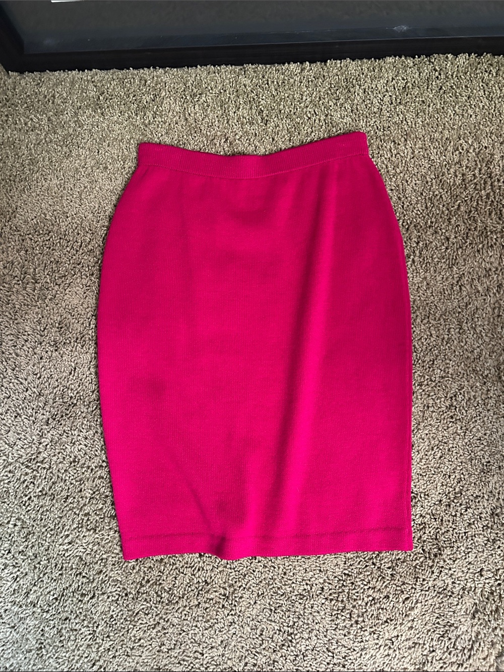 St. John Vibrant Red Knit Pencil Skirt